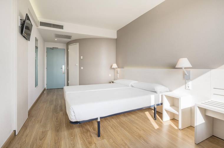  Hotel ILUNION Valencia 3